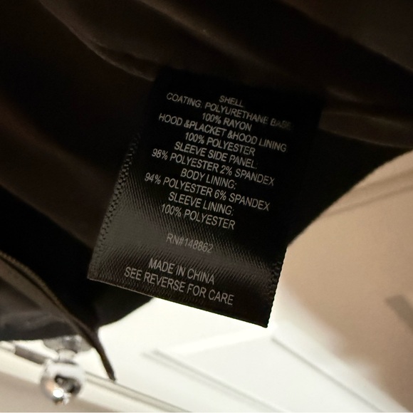 Torrid faux leather jacket with hoodie women’s plus size 2 - Picture 9 of 9